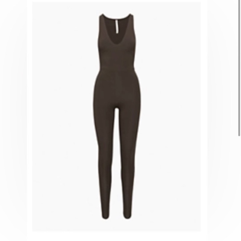 Aritzia The Group By Babaton organic soft V neck jumpsuit